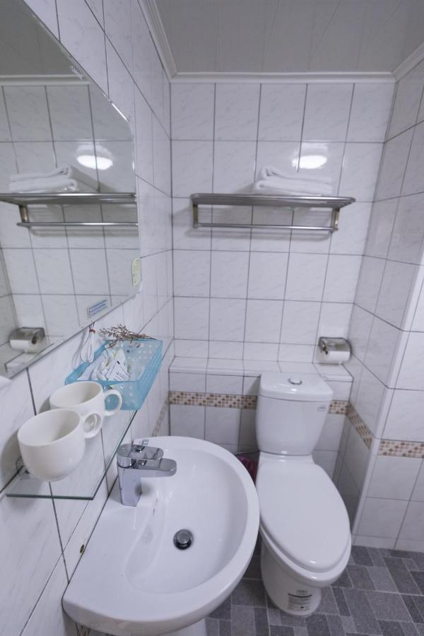 Tzu Chi Hotel Pingtung Ngoại thất bức ảnh