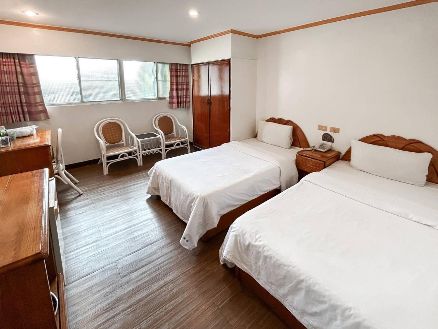 Tzu Chi Hotel Pingtung Ngoại thất bức ảnh