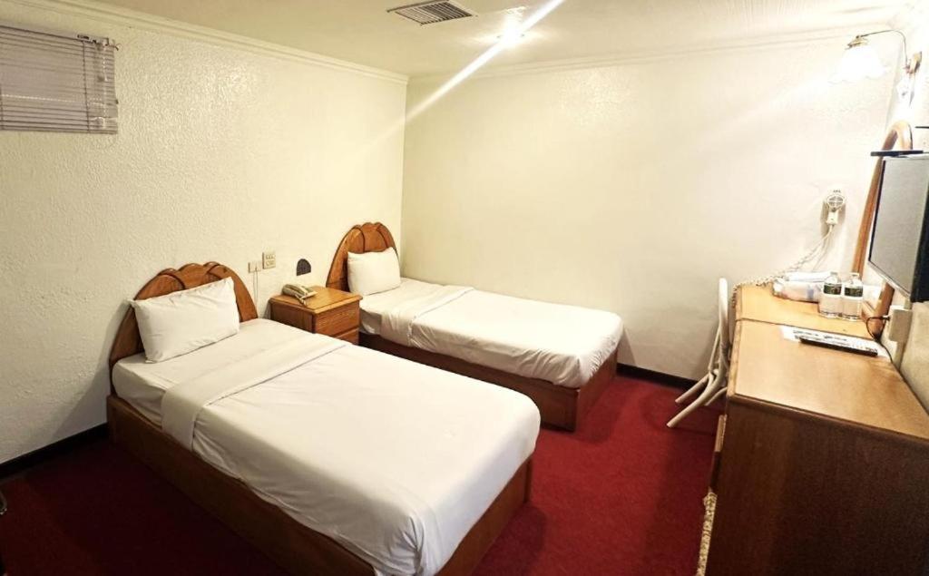 Tzu Chi Hotel Pingtung Ngoại thất bức ảnh